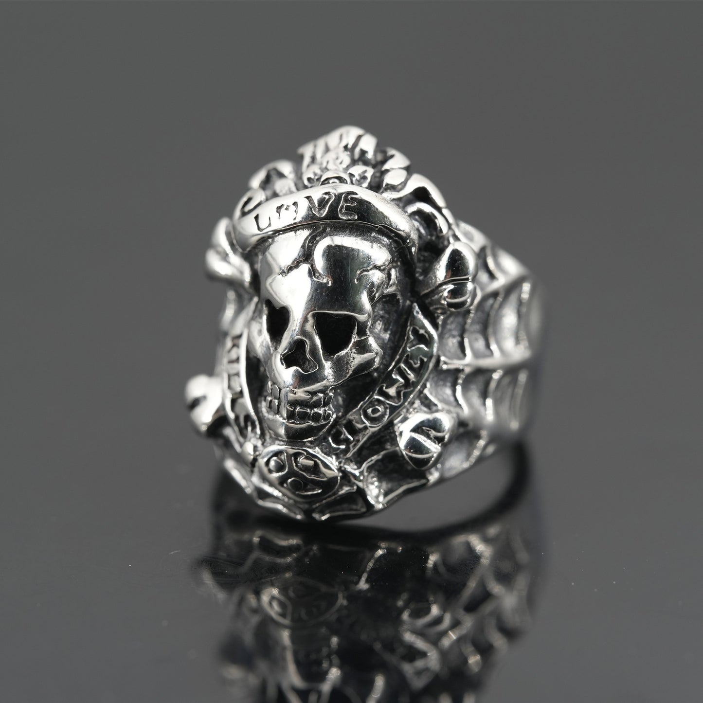 Street Punk Skull Ring for Men, Hip-hop Style Jewelry with European American Domineering Flair, Vintage Titanium Steel Accessory