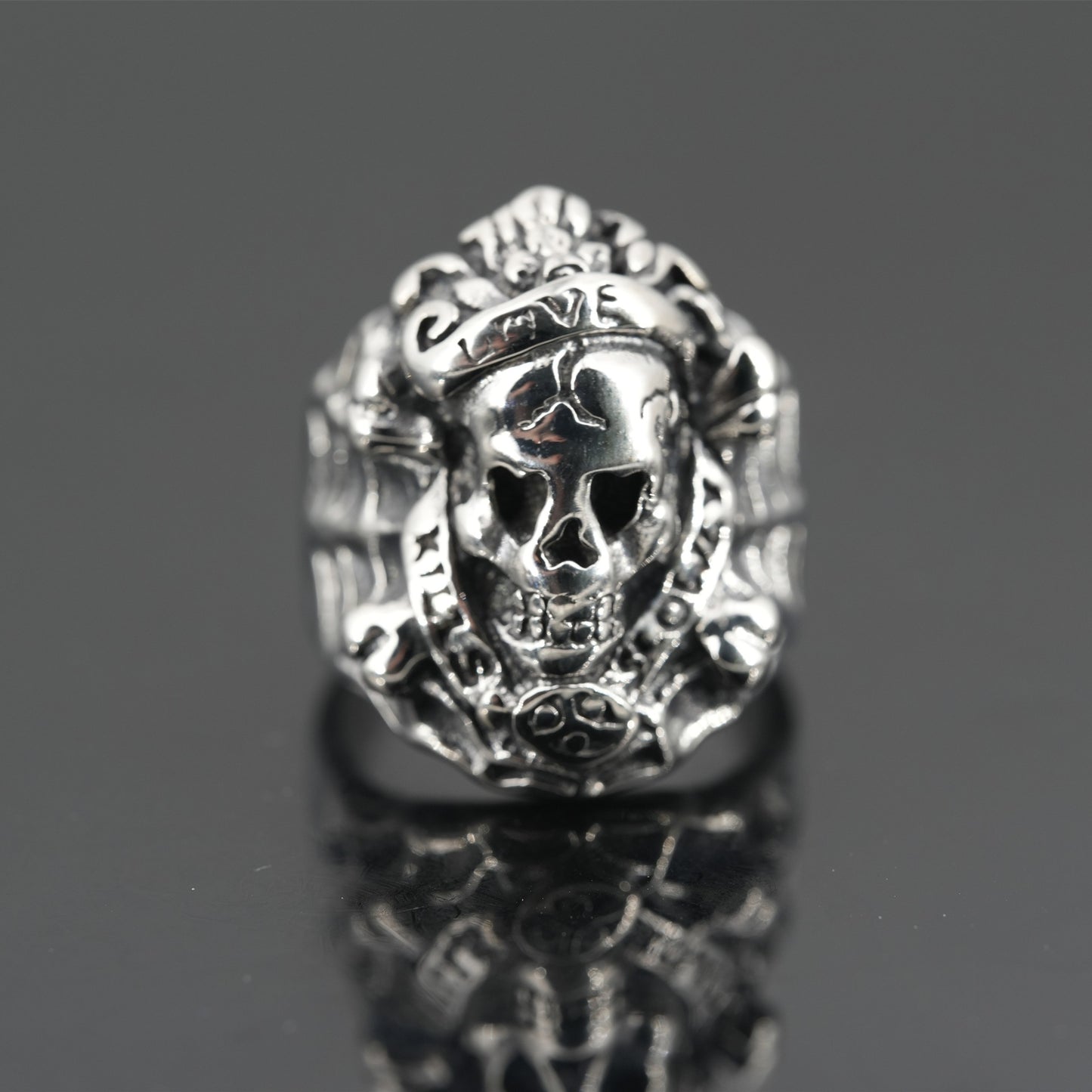 Street Punk Skull Ring for Men, Hip-hop Style Jewelry with European American Domineering Flair, Vintage Titanium Steel Accessory